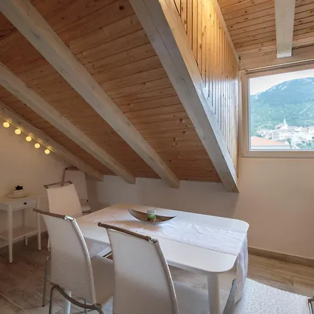 Apartment Bepi Komiza